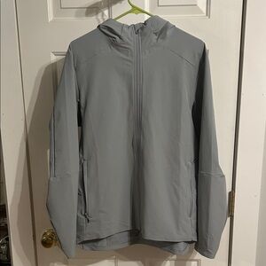 lululemon athletica Men's Light Gray Windbreaker